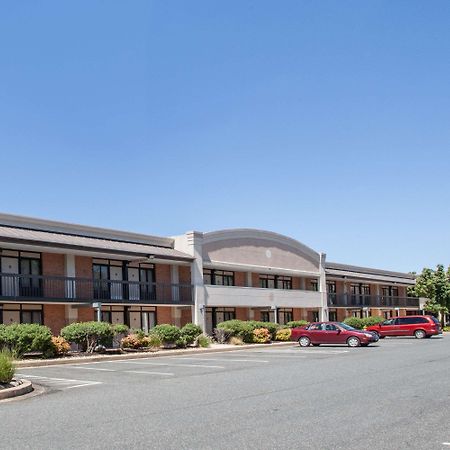 Perryville Hotel Bagian luar foto