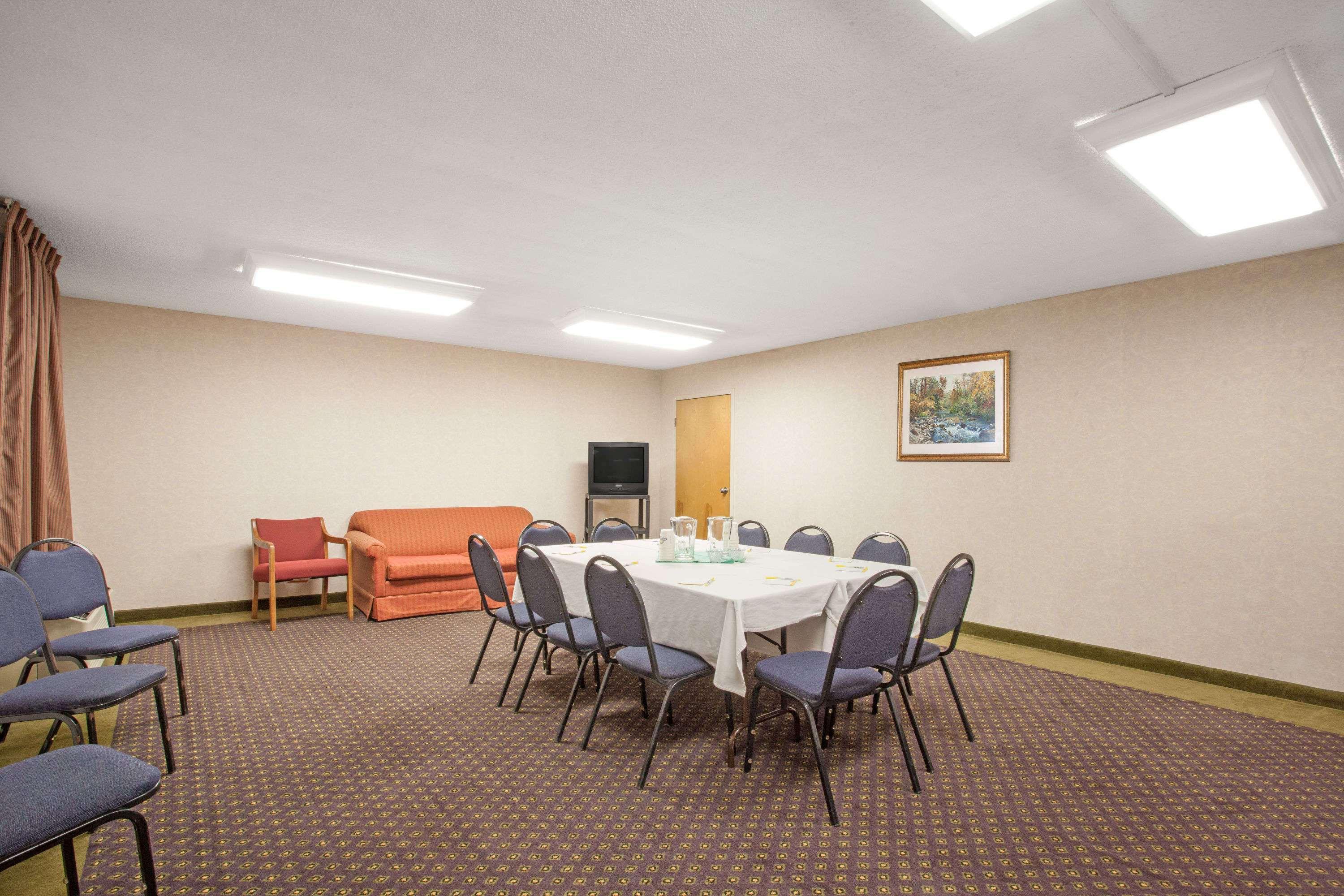 Perryville Hotel Bagian luar foto